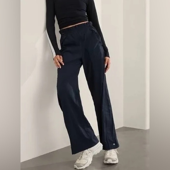 Athleta Trekkie Parachute high rise Pants size 10 30” style 533487 - Picture 1 of 7